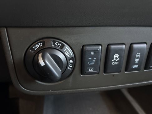 Used 2019 Nissan Frontier PRO-4X w/ Pro-4x Luxury Package image 48