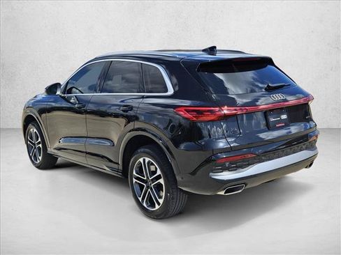 Certified 2025 Audi Q5 Premium AWD/4WD image 7