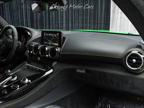 Used 2018 Mercedes-Benz AMG GT R image 19