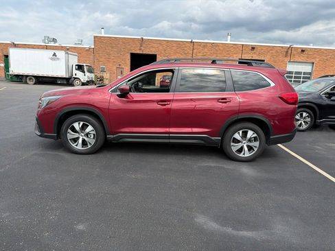 Used 2025 Subaru Ascent Premium AWD/4WD image 1