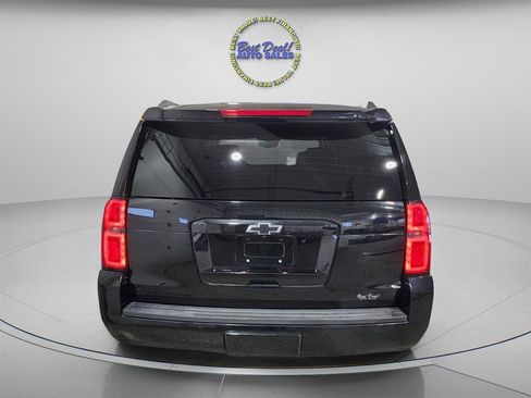 Used 2018 Chevrolet Suburban LT w/ Luxury Package AWD/4WD image 5