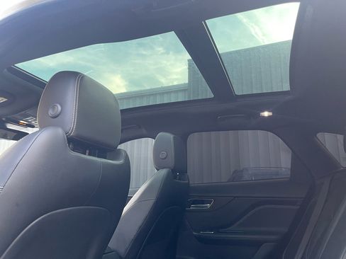 Used 2020 Jaguar F-PACE S image 16