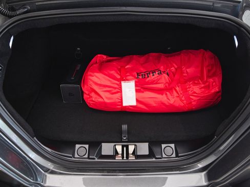 Used 2023 Ferrari Roma image 10