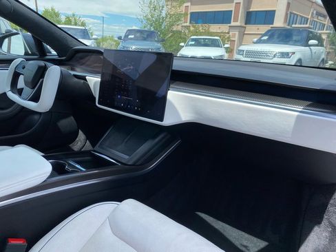 Used 2022 Tesla Model S Plaid AWD/4WD image 17