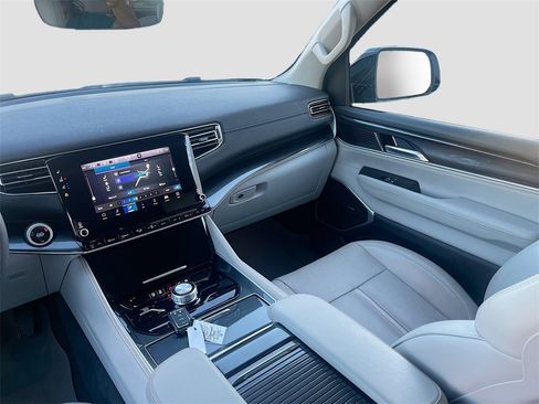 Used 2024 Jeep Wagoneer 4WD w/ Premium Group I image 25