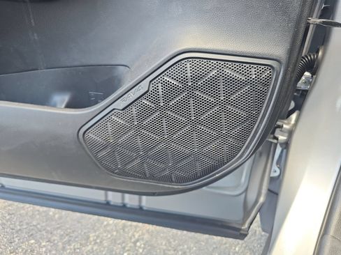 Used 2021 Toyota RAV4 XLE w/ Convenience Package FWD image 15