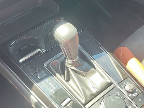 Used 2024 MAZDA CX-30 Carbon image 17