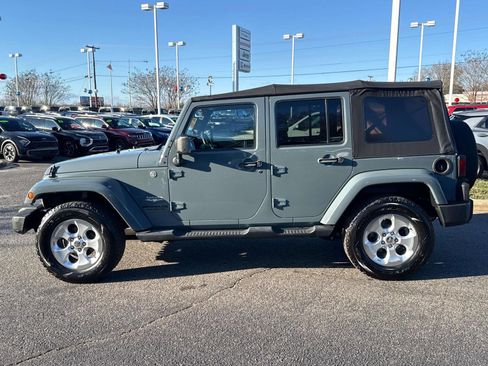 Used 2014 Jeep Wrangler Unlimited Sahara w/ Connectivity Group image 5