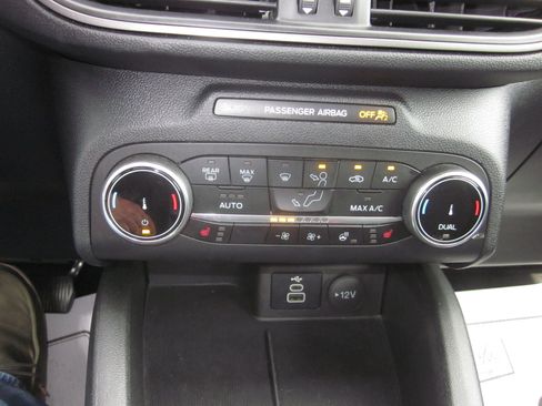 Used 2024 Ford Escape Active AWD/4WD image 16