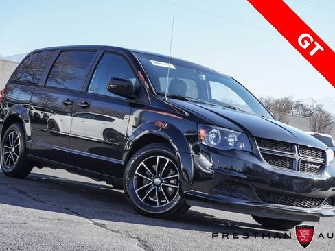 Used 2017 Dodge Grand Caravan GT image 1