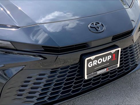 Used 2026 Toyota Camry SE w/ Multimedia Upgrade Package image 30