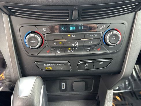 Used 2018 Ford Escape SEL w/ Ford Safe & Smart Package image 17