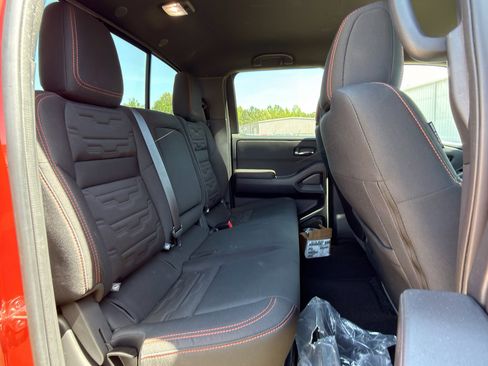 Used 2025 Nissan Frontier PRO-4X w/ Pro Convenience Package image 19