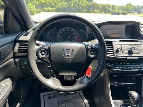 Used 2017 Honda Accord Sport image 12