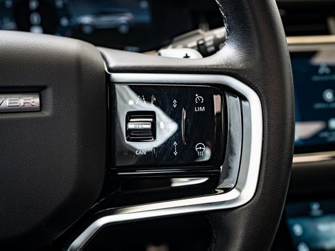 Used 2023 Land Rover Range Rover Evoque R-Dynamic SE image 23