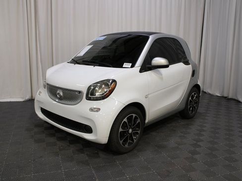 Used 2016 smart fortwo passion image 23