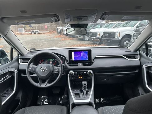 Used 2024 Toyota RAV4 XLE image 25