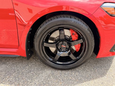 Used 2025 Honda Civic Type R image 11