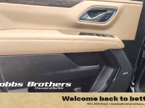 Used 2021 Chevrolet Tahoe Premier w/ Premium Package RWD image 12