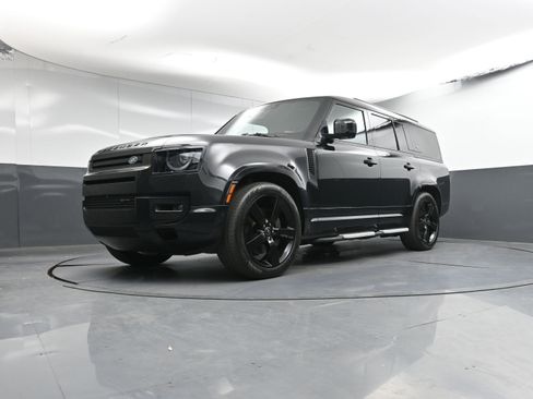 Certified 2023 Land Rover Defender 130 X-Dynamic SE image 29