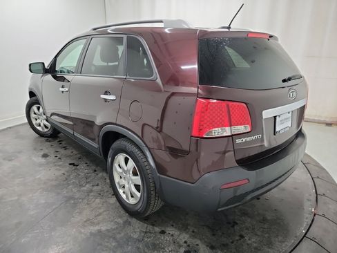 Used 2011 Kia Sorento LX w/ Convenience Pkg image 6
