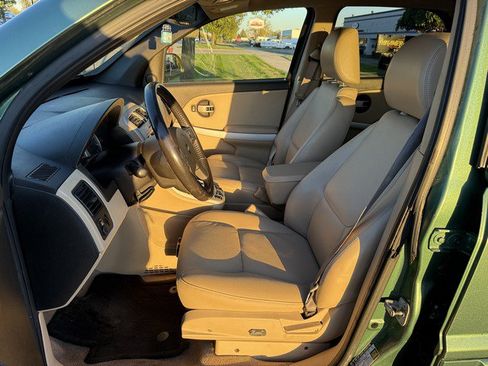 Used 2005 Chevrolet Equinox LT w/ Preferred Equipment Group AWD/4WD image 9