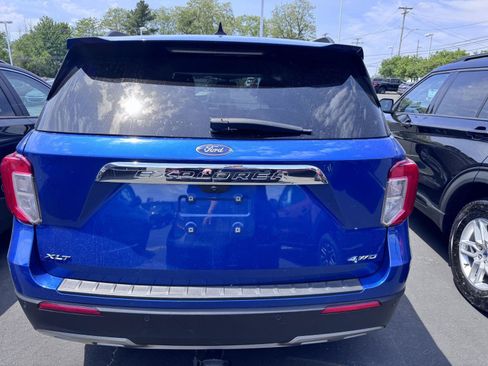 Used 2021 Ford Explorer XLT w/ Equipment Group 202A AWD/4WD image 5