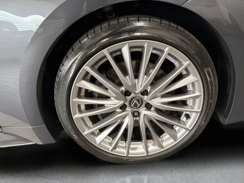 Used 2025 Lexus IS 300 w/ Premium Package RWD image 37