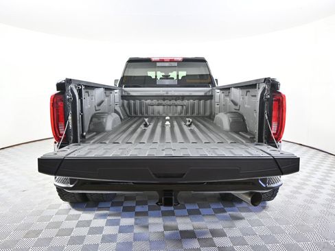 Used 2023 GMC Sierra 3500 Denali w/ Denali Ultimate Package AWD/4WD image 6