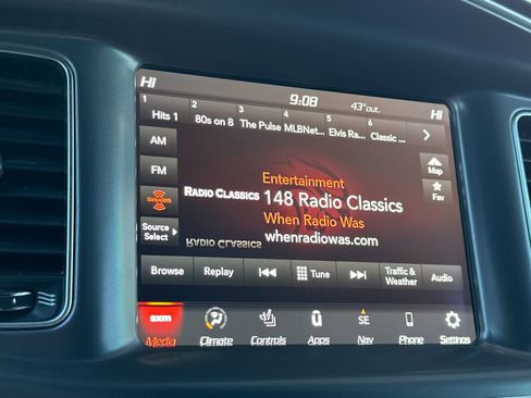 Used 2020 Dodge Charger Scat Pack w/ Navigation & Travel Group image 17