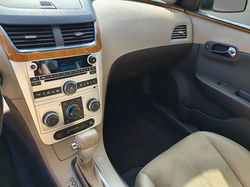 Used 2010 Chevrolet Malibu LT image 18