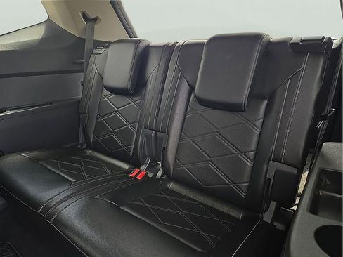 Used 2024 Volkswagen Atlas SE FWD image 10
