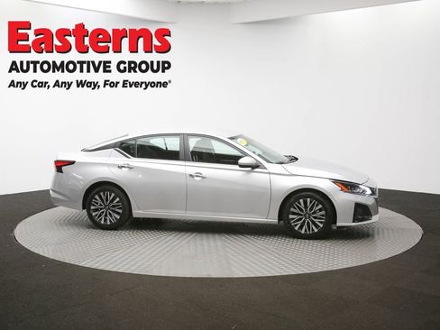 Used 2023 Nissan Altima 2.5 SV image 44