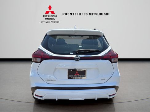 Used 2024 Nissan Kicks SR FWD image 6