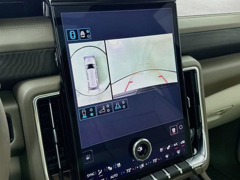 Used 2026 GMC Yukon Denali w/ Sun & Power Step Package AWD/4WD image 19