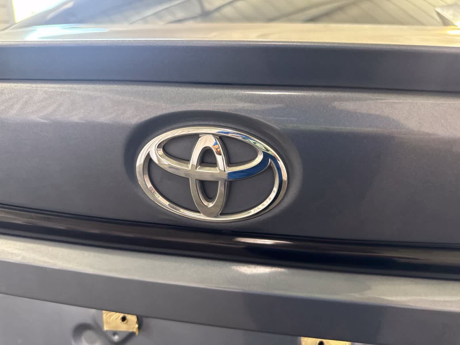 Used 2020 Toyota Corolla SE w/ Carpet Mat Package (TMS) FWD image 15