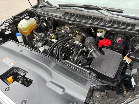 Used 2022 Ford Edge SE image 26