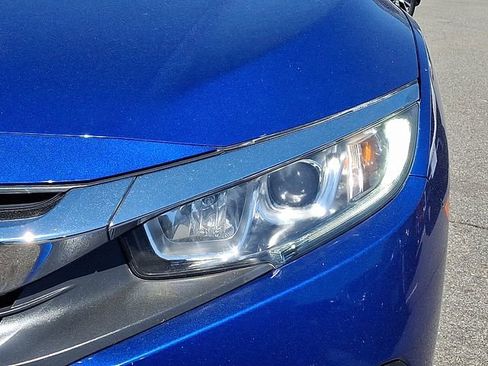 Used 2018 Honda Civic EX-L image 9