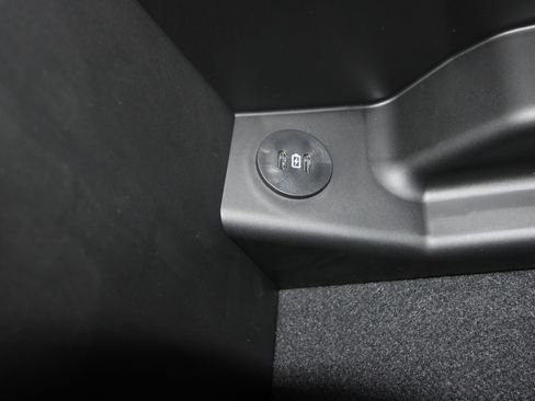 New 2025 Ford F150 XLT w/ Equipment Group 302A MID image 19