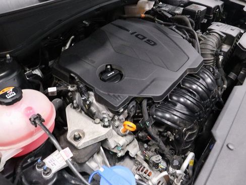 Used 2023 Kia Sportage EX image 14