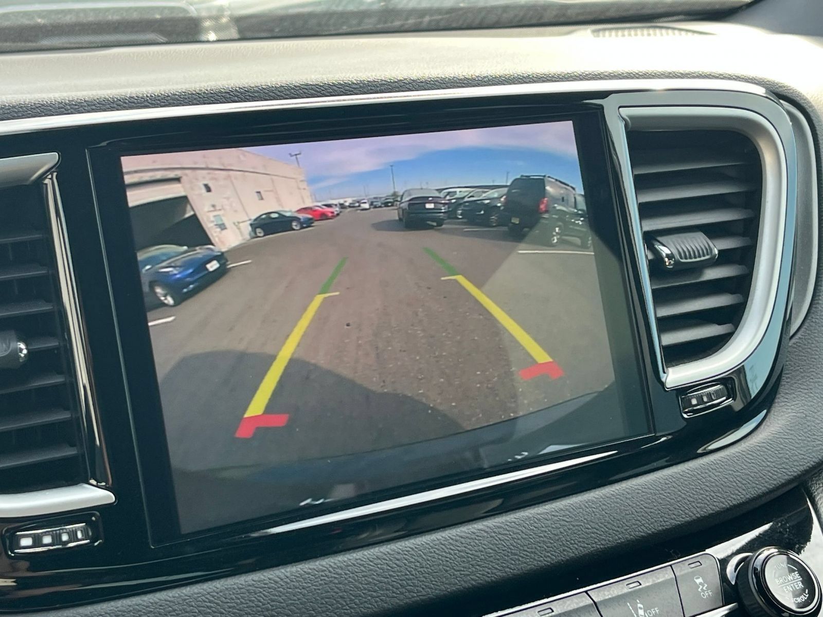 Used 2025 Chrysler Pacifica Select FWD image 25