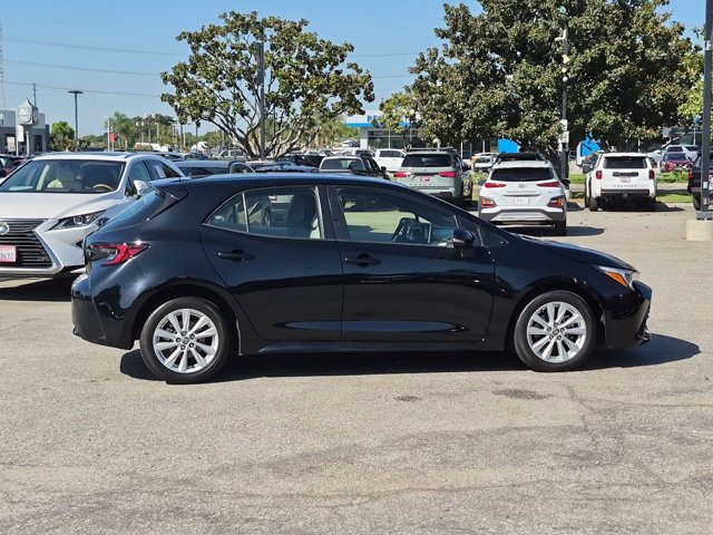 Used 2023 Toyota Corolla SE w/ SE Premium Package FWD image 4