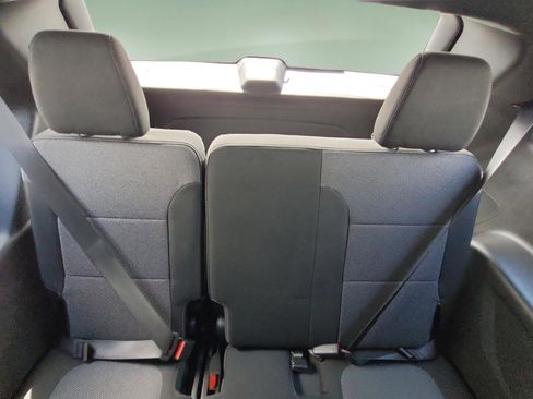 Used 2023 Chevrolet Traverse LT AWD/4WD image 17