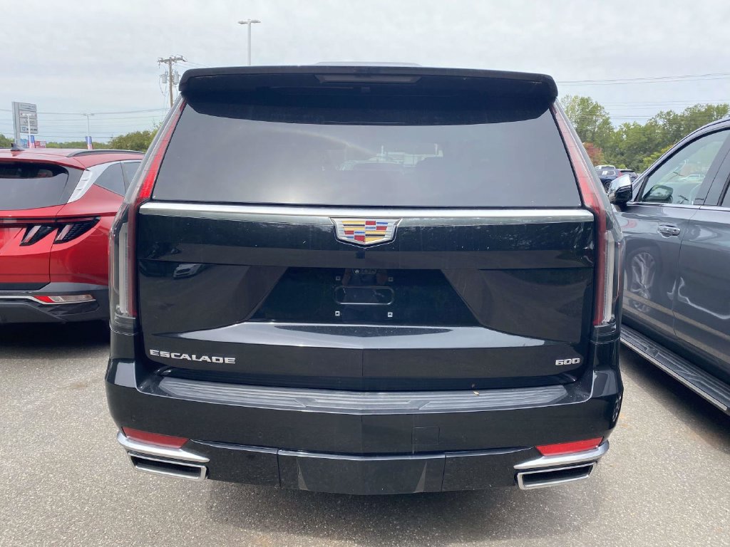Used 2023 Cadillac Escalade Premium Luxury AWD/4WD image 6