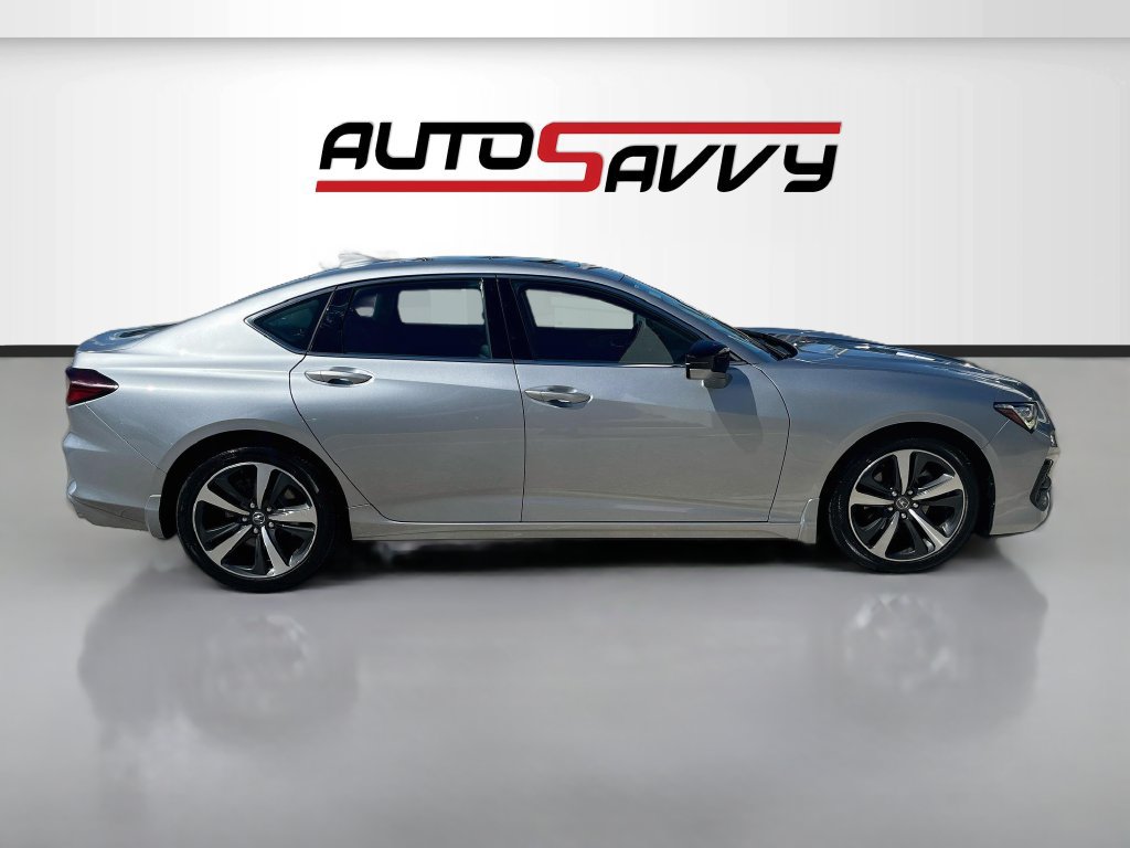 Used 2025 Acura TLX w/ Technology Package FWD image 8