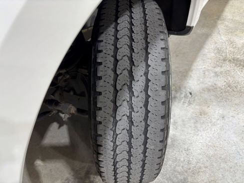 Used 2017 Ford F250 XL w/ Power Equipment Group image 26