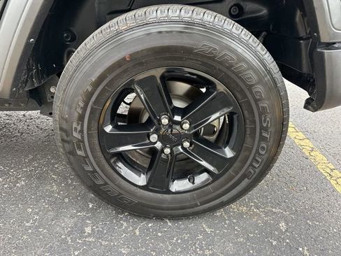 Used 2023 Jeep Wrangler Sport image 30