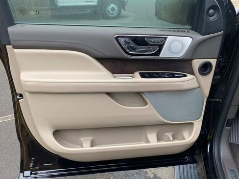 Certified 2024 Lincoln Navigator L Reserve image 13
