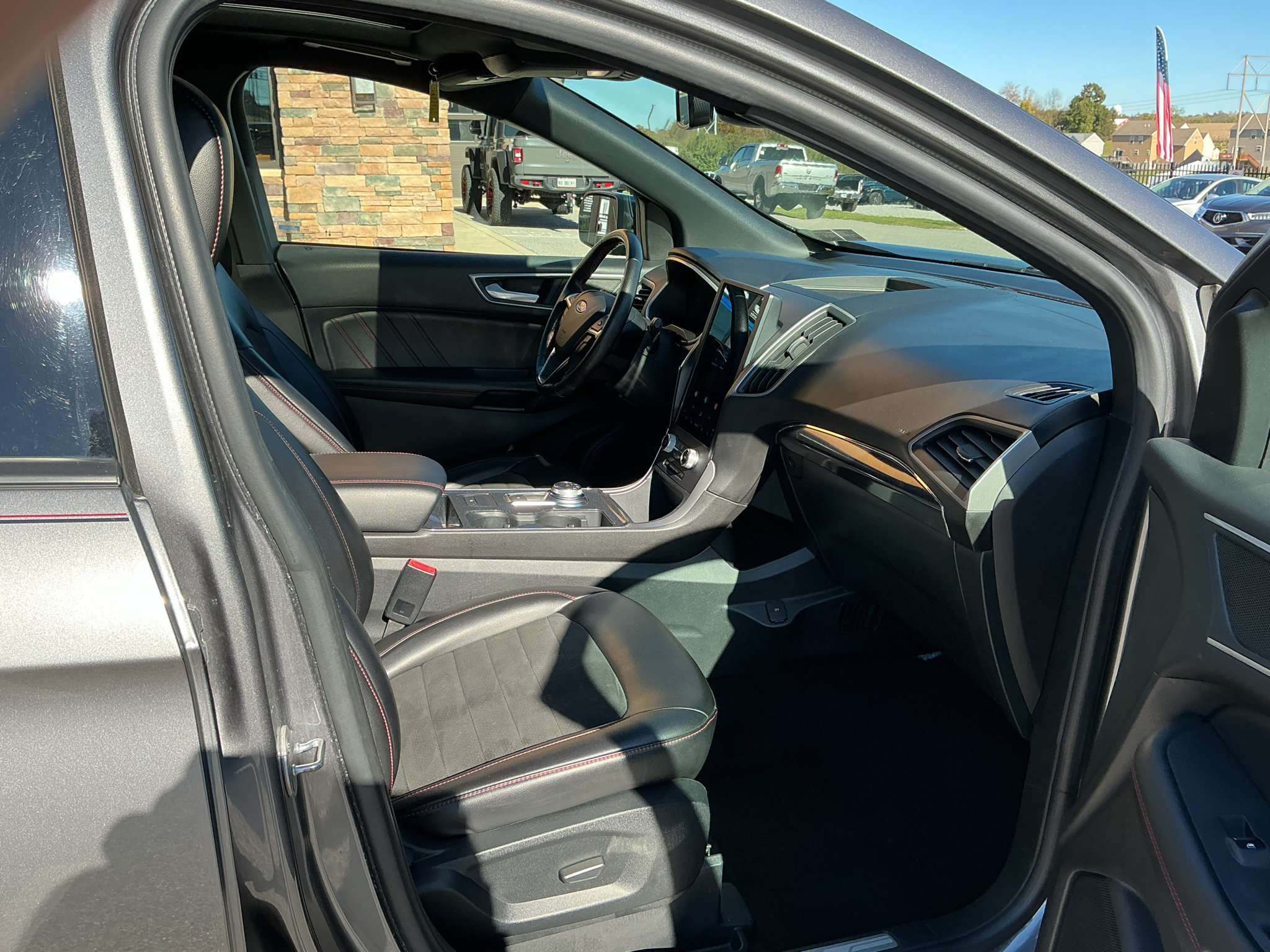Used 2021 Ford Edge ST-Line AWD/4WD image 20