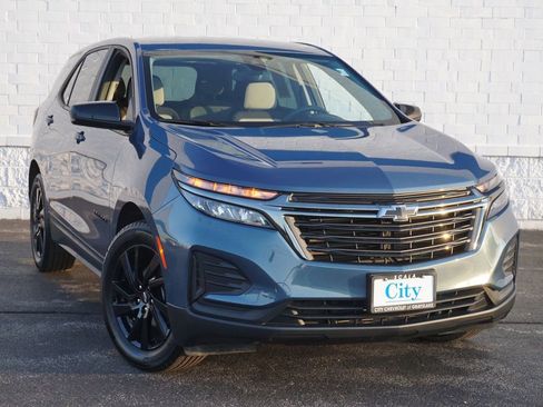Used 2024 Chevrolet Equinox LS w/ LS Convenience Package FWD image 4
